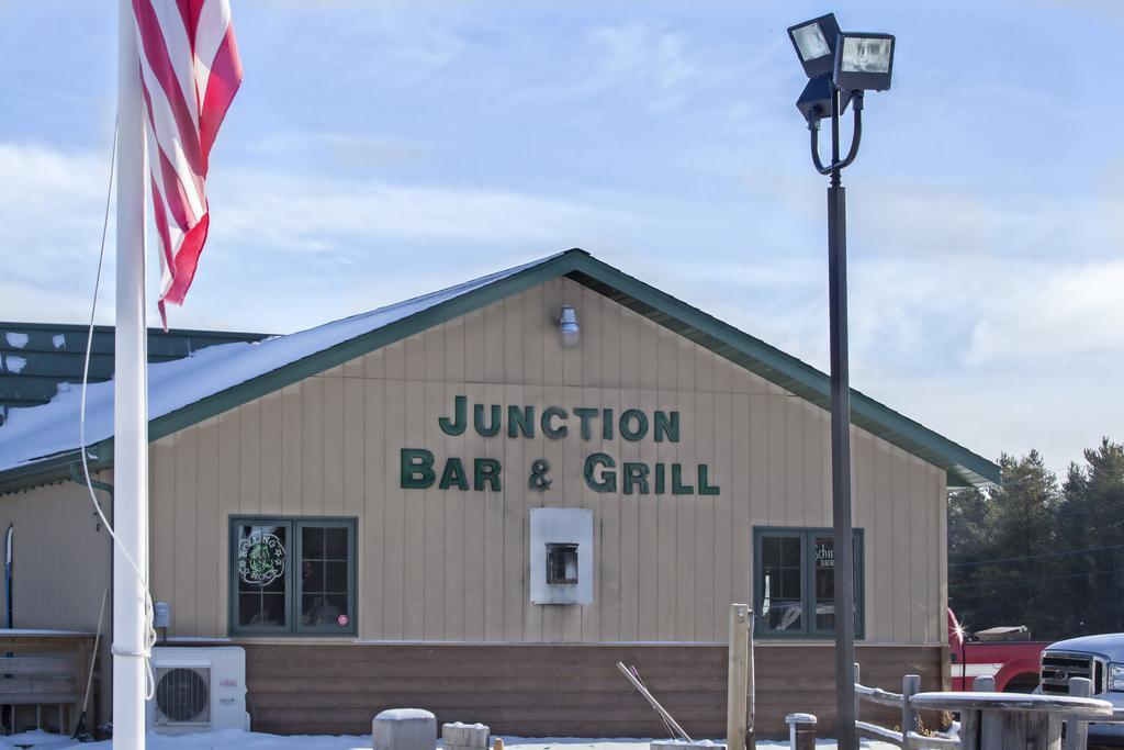 Junction Inn Suites & Conference Center Babbitt Exteriör bild